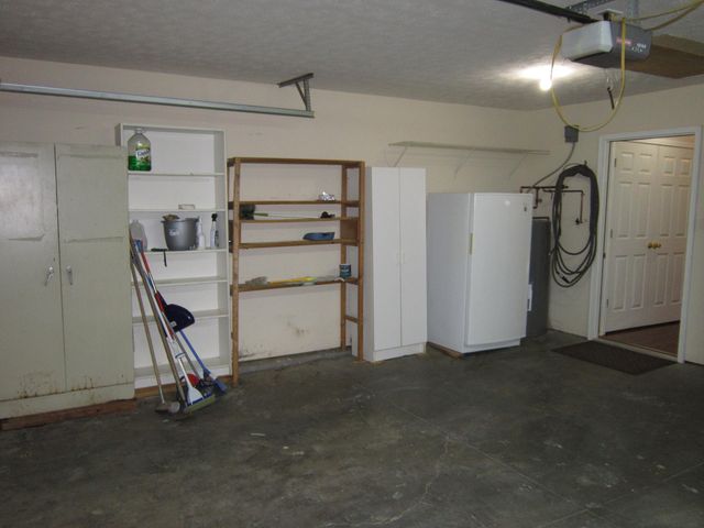 332 Ella Rae Lane, Lexington, KY 40511