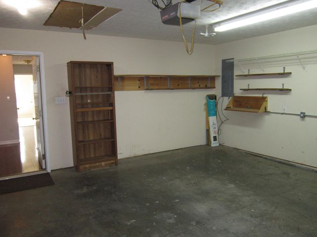 332 Ella Rae Lane, Lexington, KY 40511