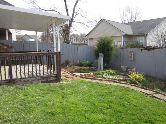 332 Ella Rae Lane, Lexington, KY 40511