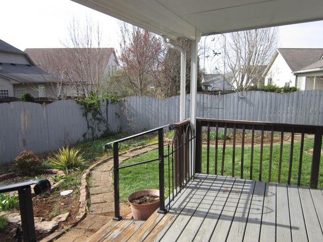 332 Ella Rae Lane, Lexington, KY 40511