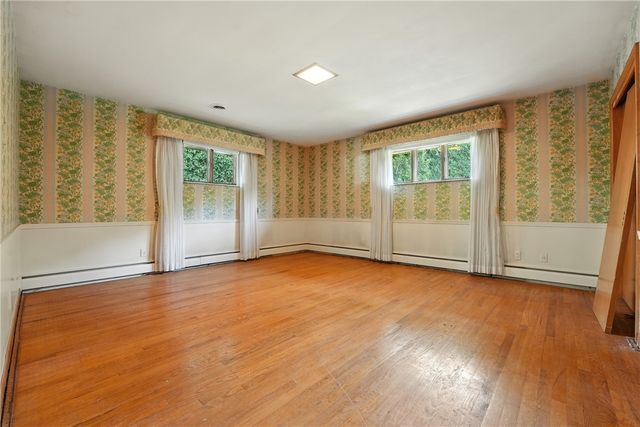 2560 Blossom Ln, Neshannock Twp, PA 16105