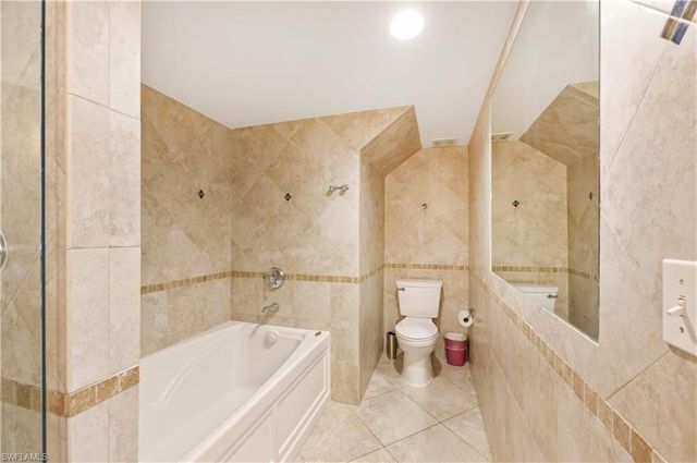 4718 Via Carmen, Naples, FL 34105