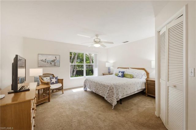 4718 Via Carmen, Naples, FL 34105
