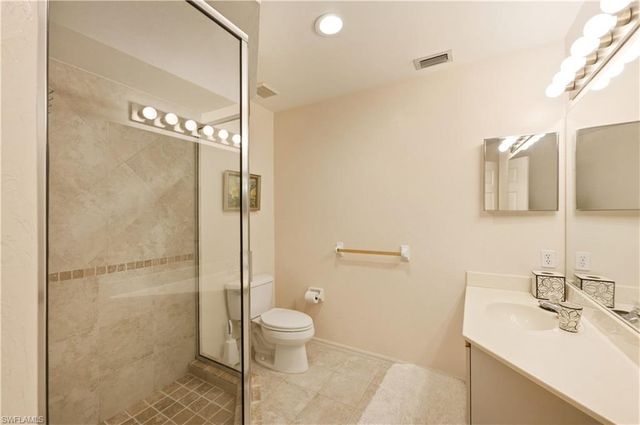 4718 Via Carmen, Naples, FL 34105