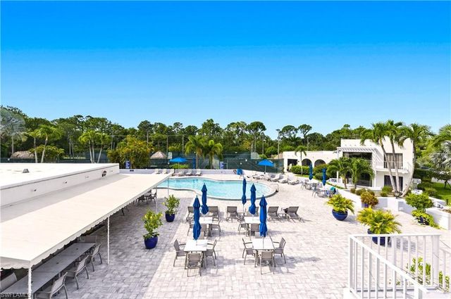 4718 Via Carmen, Naples, FL 34105