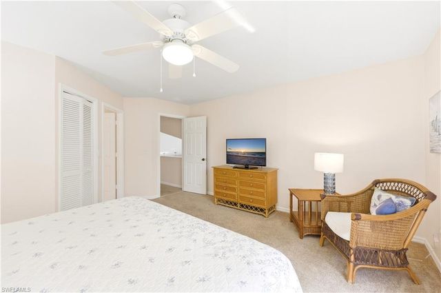 4718 Via Carmen, Naples, FL 34105
