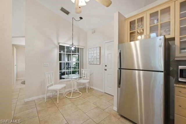4718 Via Carmen, Naples, FL 34105