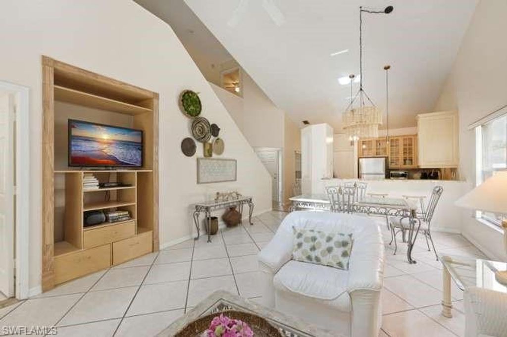 4718 Via Carmen, NAPLES, FL 34105 — photo 5