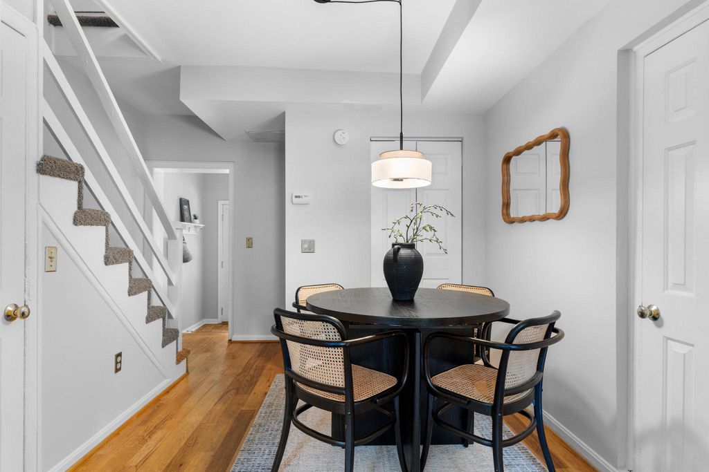 Image 13 of property listing at 759 OELLA AVE, Ellicott City, MD 21043
