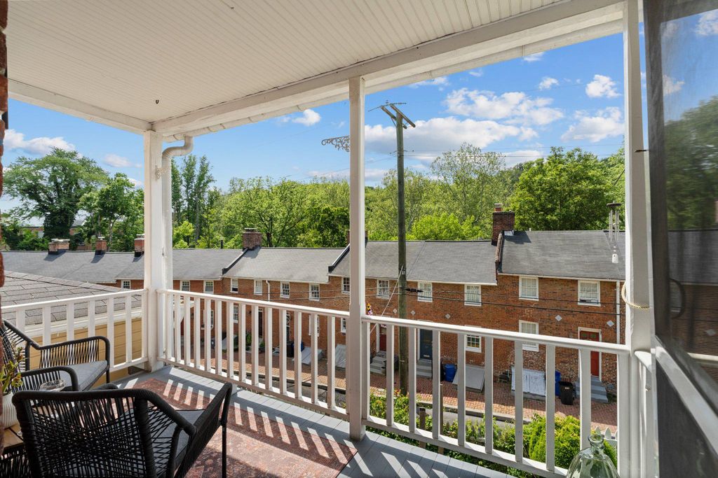 Image 15 of property listing at 759 OELLA AVE, Ellicott City, MD 21043