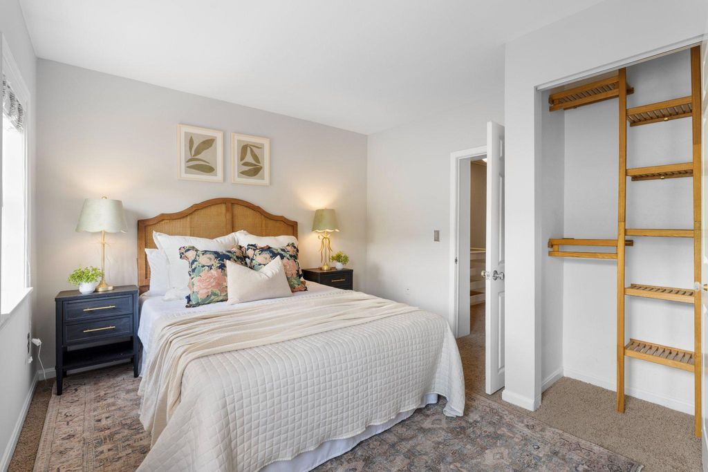 Image 18 of property listing at 759 OELLA AVE, Ellicott City, MD 21043