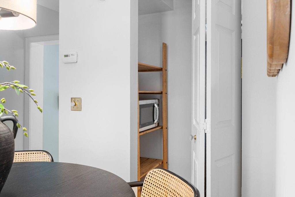 Image 20 of property listing at 759 OELLA AVE, Ellicott City, MD 21043