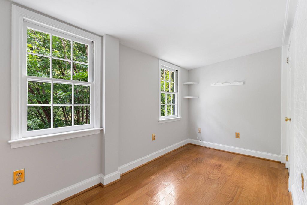 Image 26 of property listing at 759 OELLA AVE, Ellicott City, MD 21043