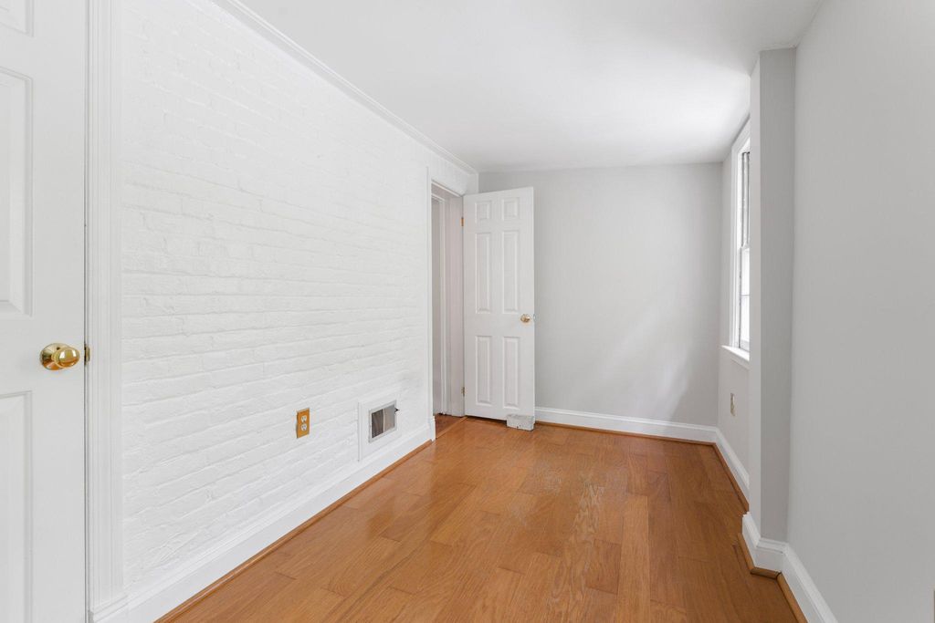 Image 27 of property listing at 759 OELLA AVE, Ellicott City, MD 21043