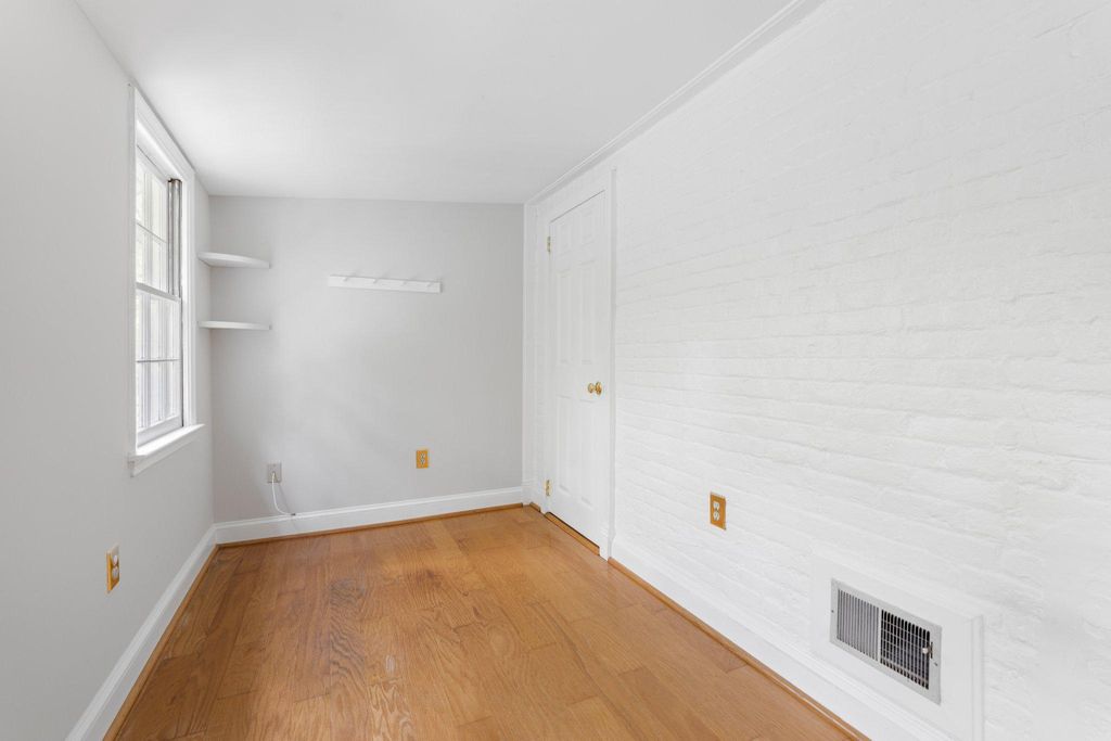 Image 28 of property listing at 759 OELLA AVE, Ellicott City, MD 21043