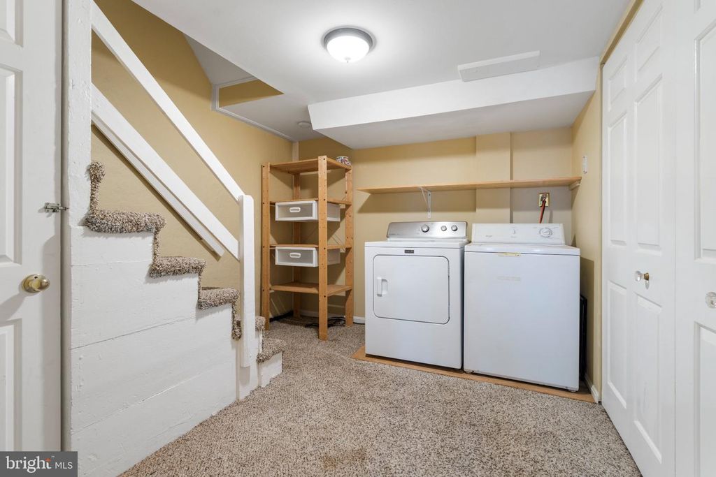 Image 32 of property listing at 759 OELLA AVE, Ellicott City, MD 21043