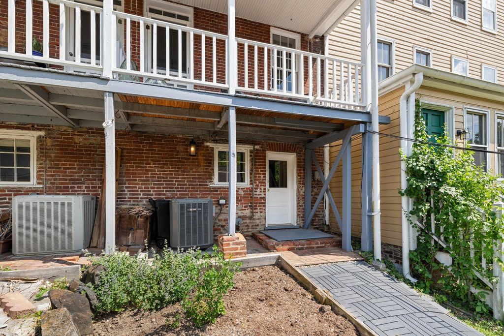Image 34 of property listing at 759 OELLA AVE, Ellicott City, MD 21043