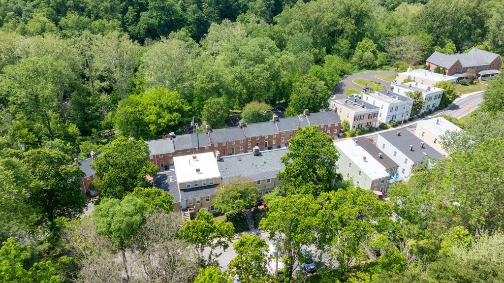 Image 36 of property listing at 759 OELLA AVE, Ellicott City, MD 21043