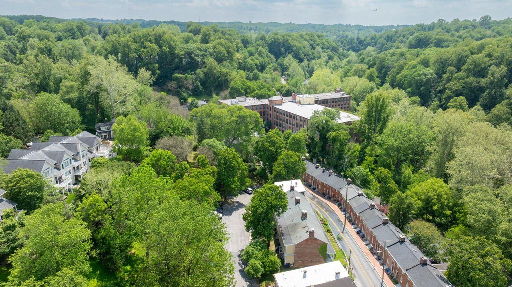 Image 38 of property listing at 759 OELLA AVE, Ellicott City, MD 21043