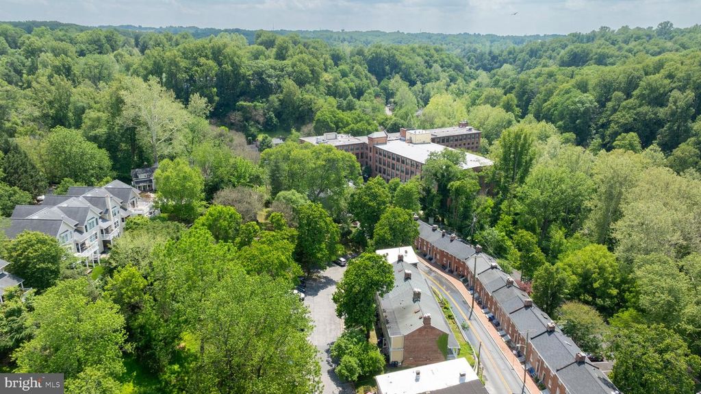 Image 45 of property listing at 759 OELLA AVE, Ellicott City, MD 21043