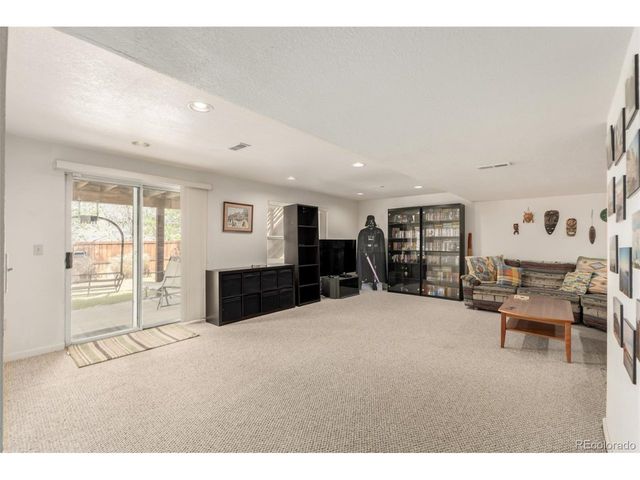 707 Huntington Pl, Highlands Ranch, CO 80126
