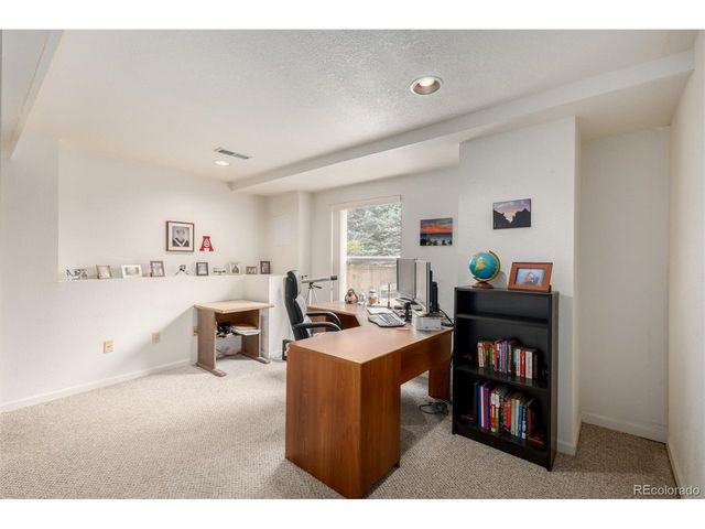 707 Huntington Pl, Highlands Ranch, CO 80126