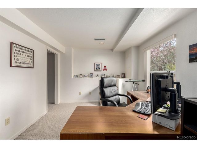 707 Huntington Pl, Highlands Ranch, CO 80126