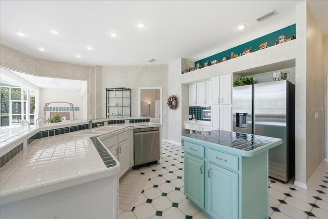 85 KELLEYS TRAIL, Oldsmar, FL 34677