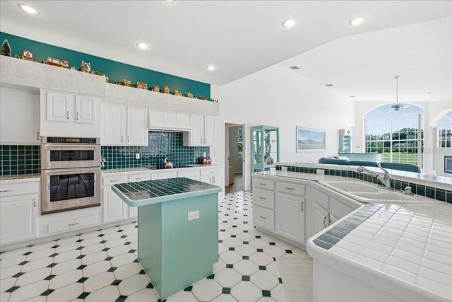 85 KELLEYS TRAIL, Oldsmar, FL 34677
