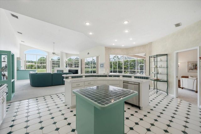 85 KELLEYS TRAIL, Oldsmar, FL 34677