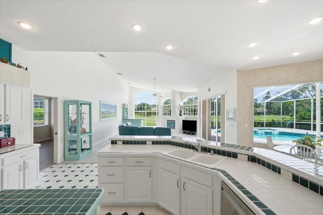 85 KELLEYS TRAIL, Oldsmar, FL 34677