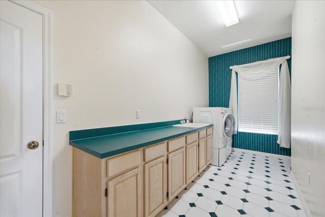 85 KELLEYS TRAIL, Oldsmar, FL 34677