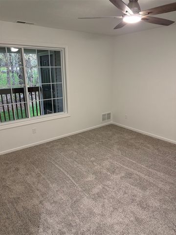 165 Hunters Lane 61, Rockford, MI 49341