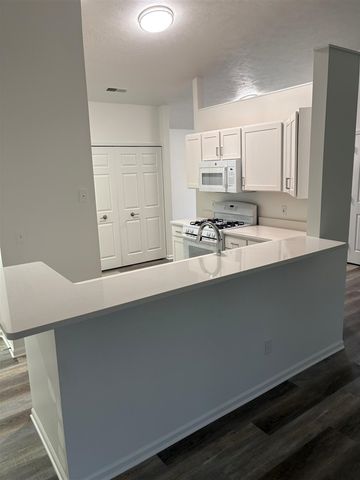 165 Hunters Lane 61, Rockford, MI 49341