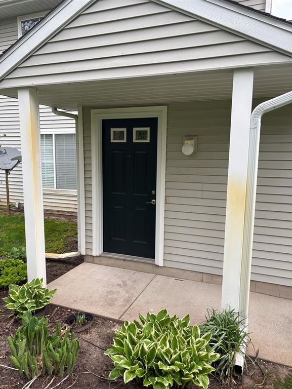 165 Hunters Lane 61, Rockford, MI 49341