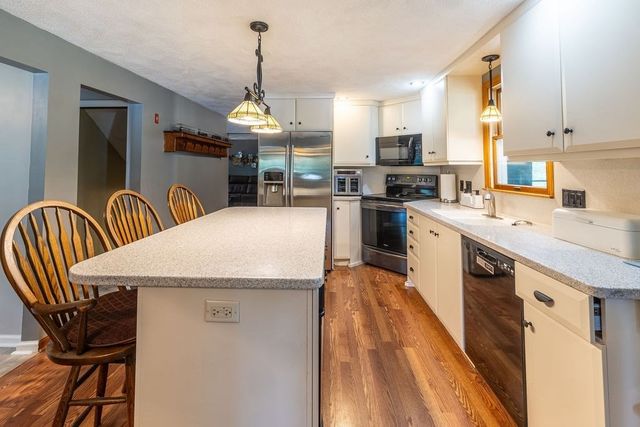 148 South St, Reading, MA 01867