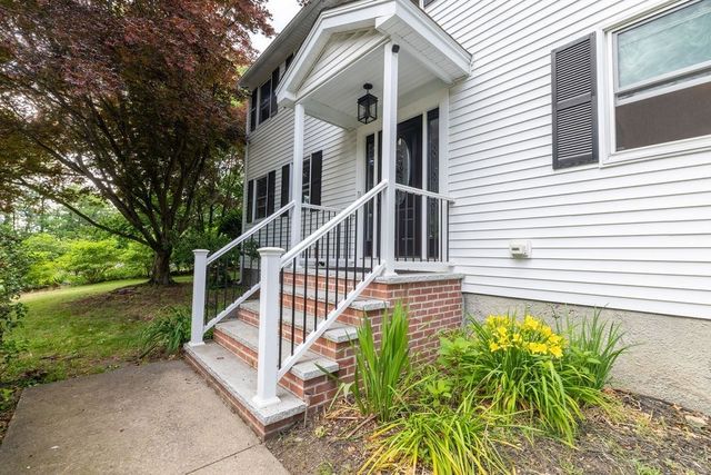 148 South St, Reading, MA 01867