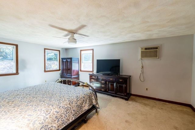 148 South St, Reading, MA 01867