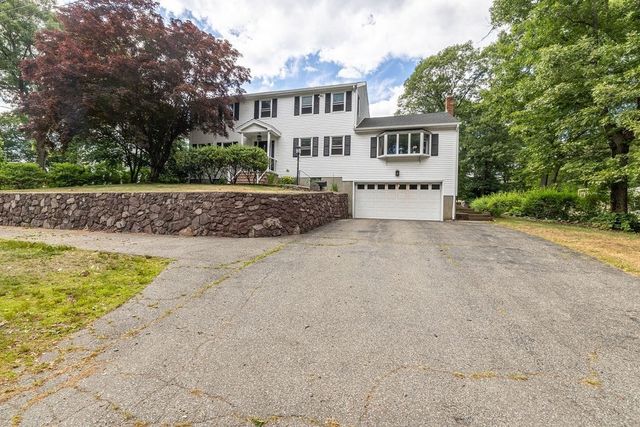 148 South St, Reading, MA 01867