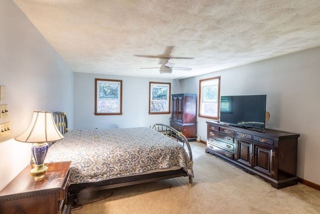 148 South St, Reading, MA 01867