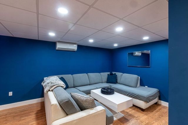 148 South St, Reading, MA 01867