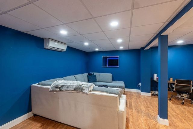 148 South St, Reading, MA 01867