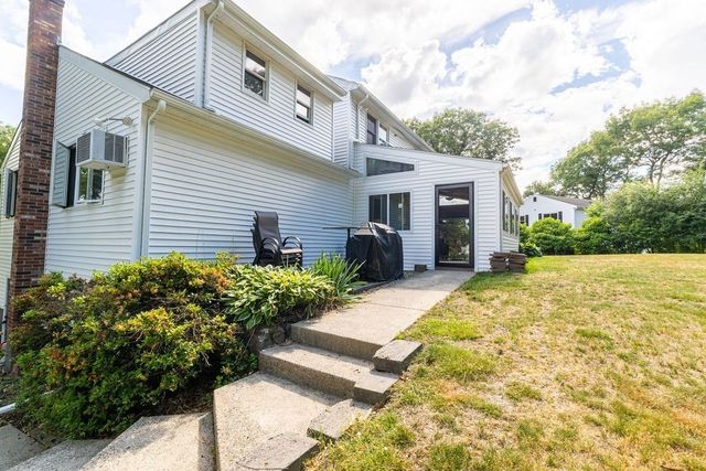 148 South St, Reading, MA 01867