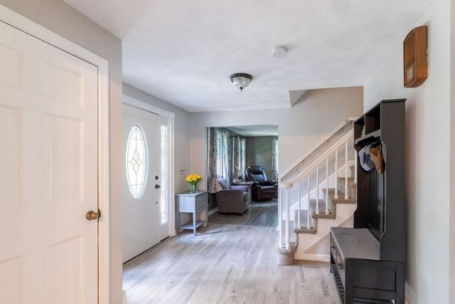 148 South St, Reading, MA 01867