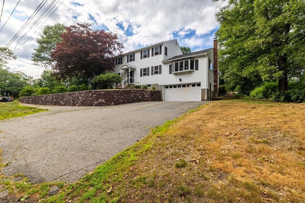 148 South St, Reading, MA 01867