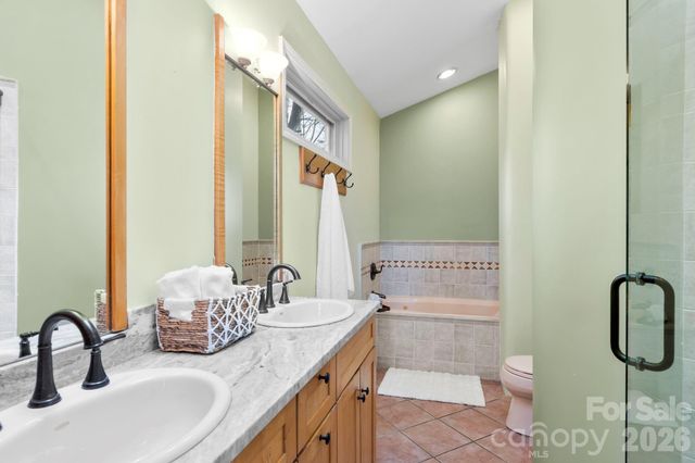 190 School Road, Asheville, NC 28806