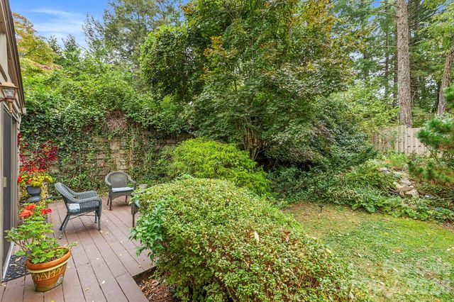 190 School Road, Asheville, NC 28806