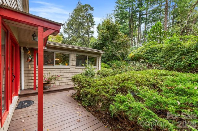 190 School Road, Asheville, NC 28806