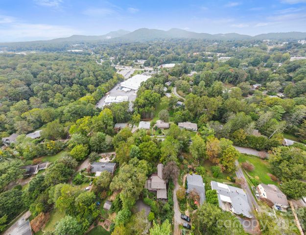 190 School Road, Asheville, NC 28806