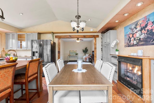 190 School Road, Asheville, NC 28806